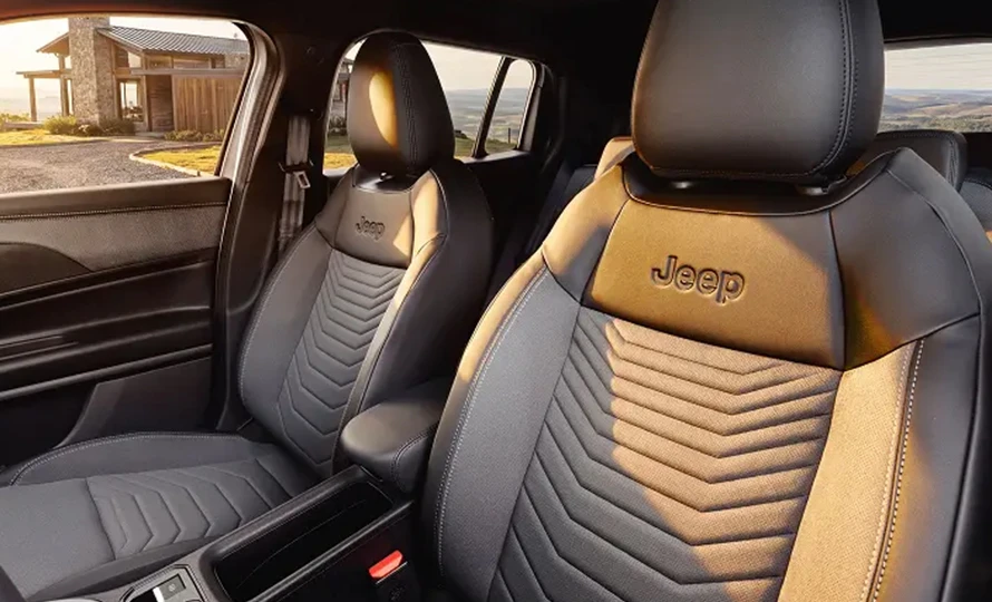 jeep-avenger-conteudo-interior (1).webp?v=1786652399?v=1786653137?v=1786655325